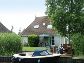 Lush holiday home in Earnew ld